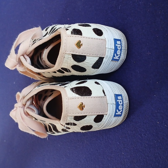 Keds for KATE SPADE. COW PRINT Fake fur. With light pink and gold accents. ✨️ - Picture 5 of 6